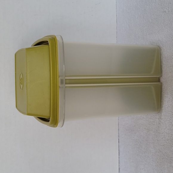 Tupperware vintage pickle keeper - Picture 4 of 15